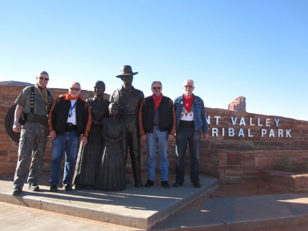 Unsere Stammtisch-Delmenhorster Erik und Heinrich sowie Curt und Gerd gr��en aus Utah vom Bryce Canyon